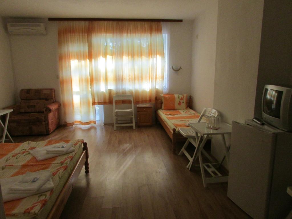 Sunhouse Rooms Zarewo Exterior foto